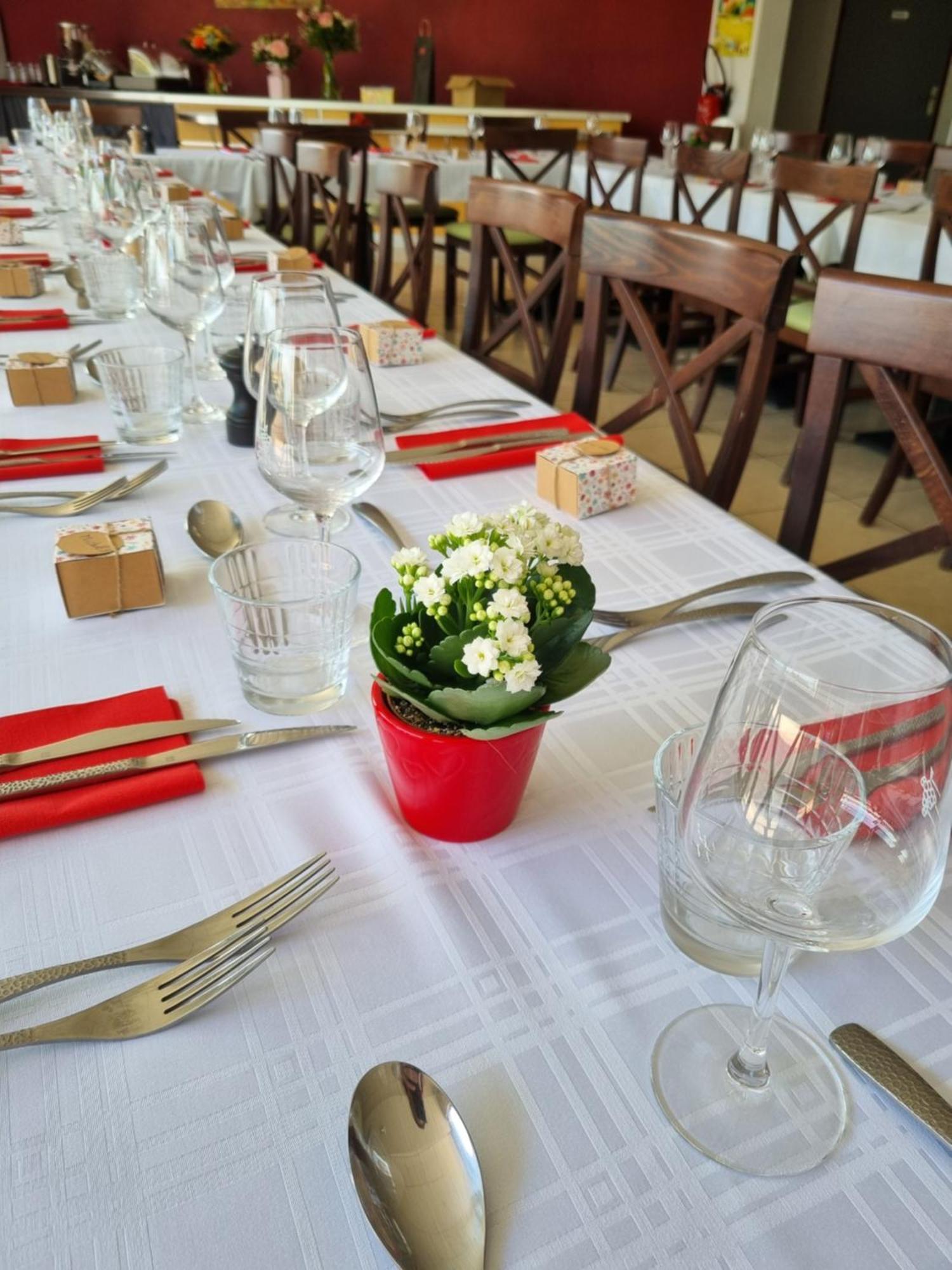 Au Perigord Noir Hotel Hautefort Ngoại thất bức ảnh